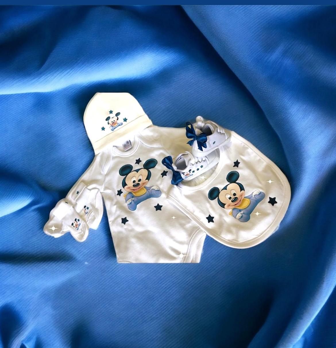 Kit Nascita Personalizzato Body Capellino Calzini Scarpette e Bavaglino