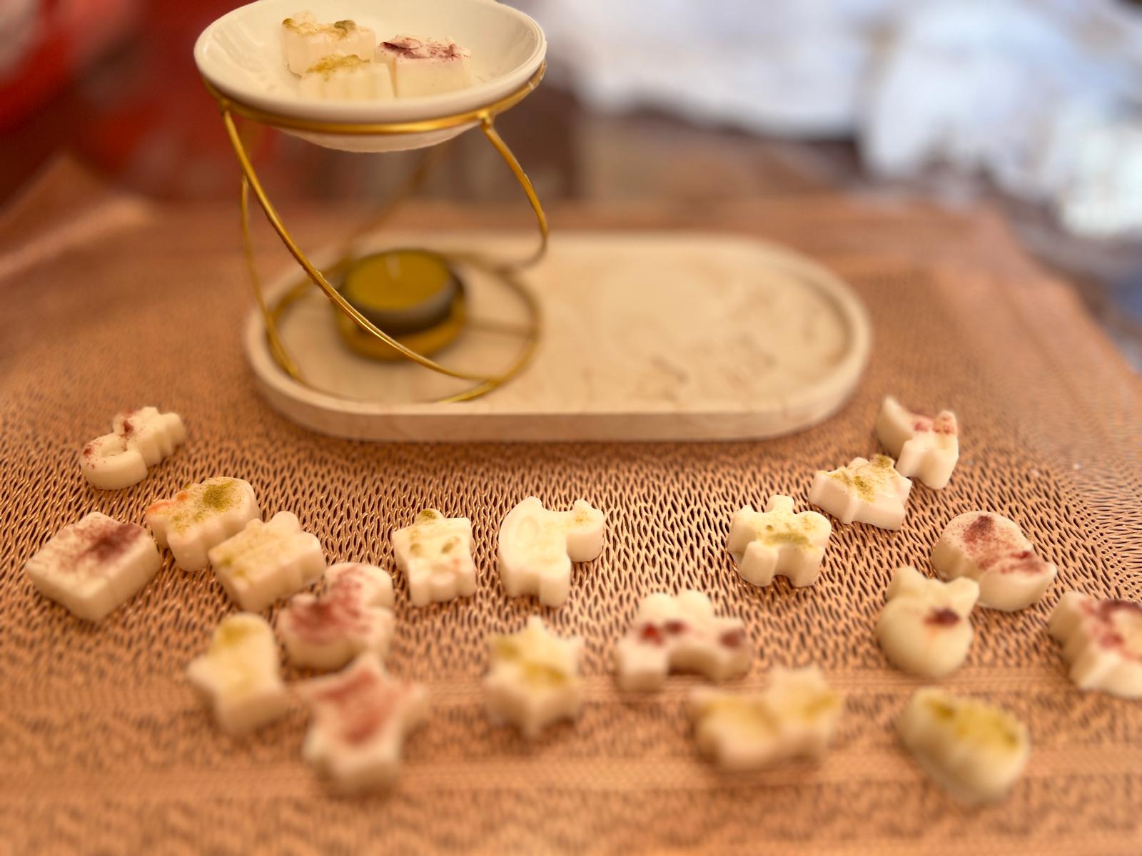 Oggetistica Handmade In Gesso Ceramica e Cera Di Soia Fragranza Naturale